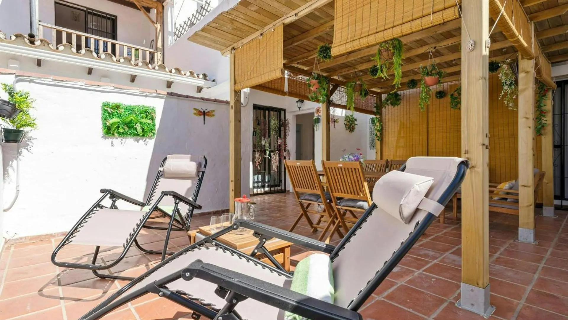 Encantador Piso Andaluz En Benalmádena