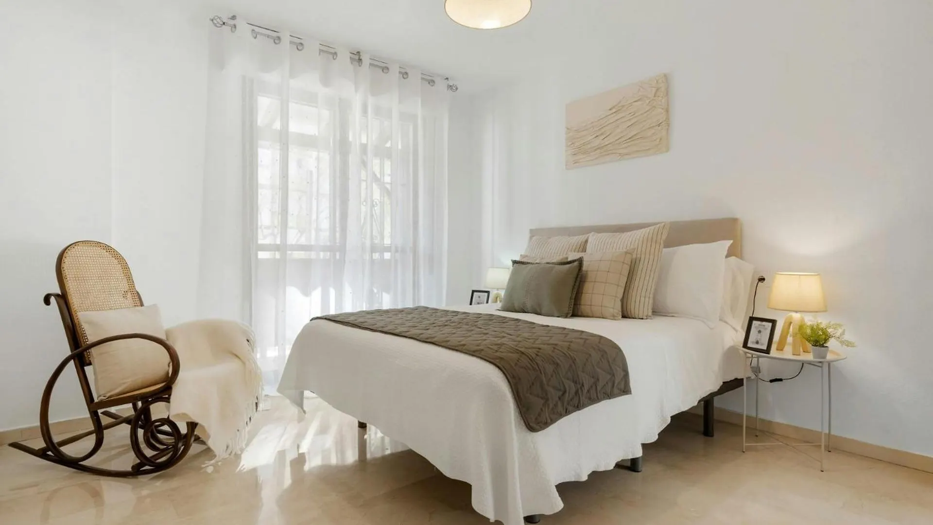 Apartamento Encantador Piso Andaluz En Benalmádena