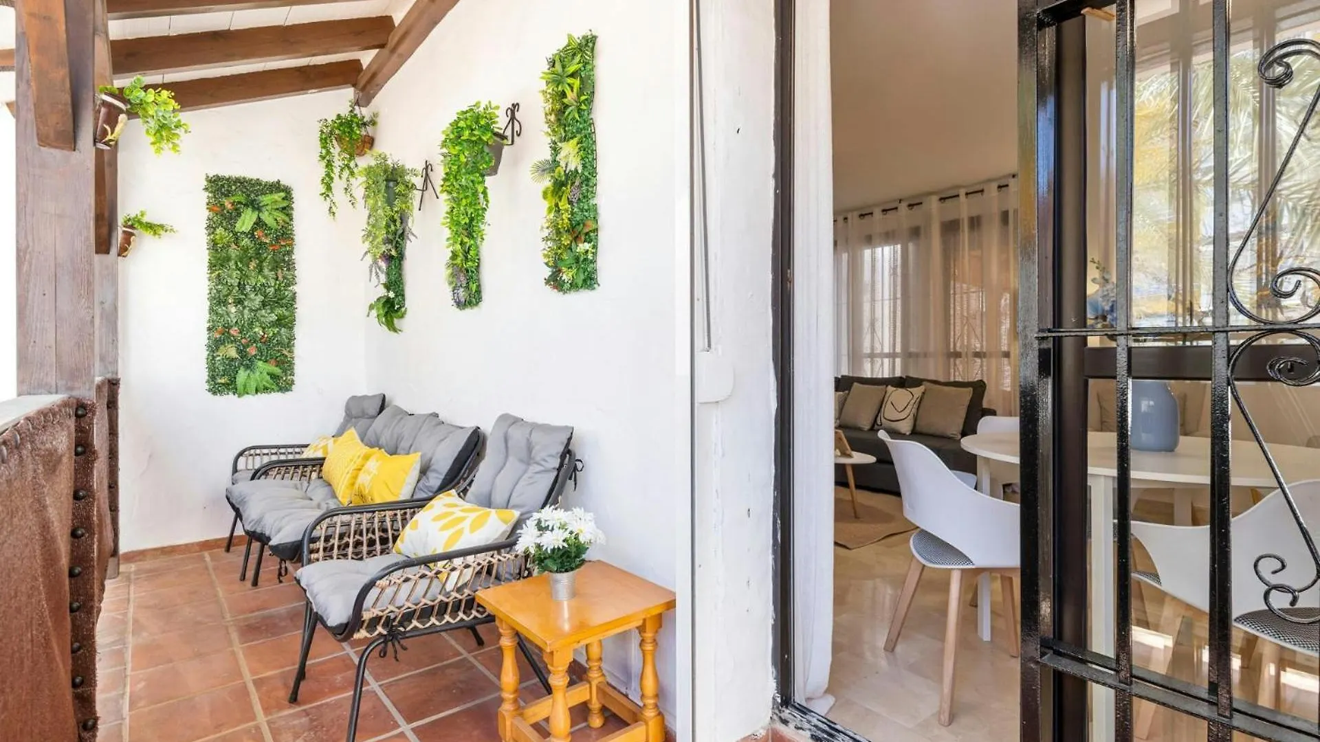 Apartamento Encantador Piso Andaluz En Benalmádena España