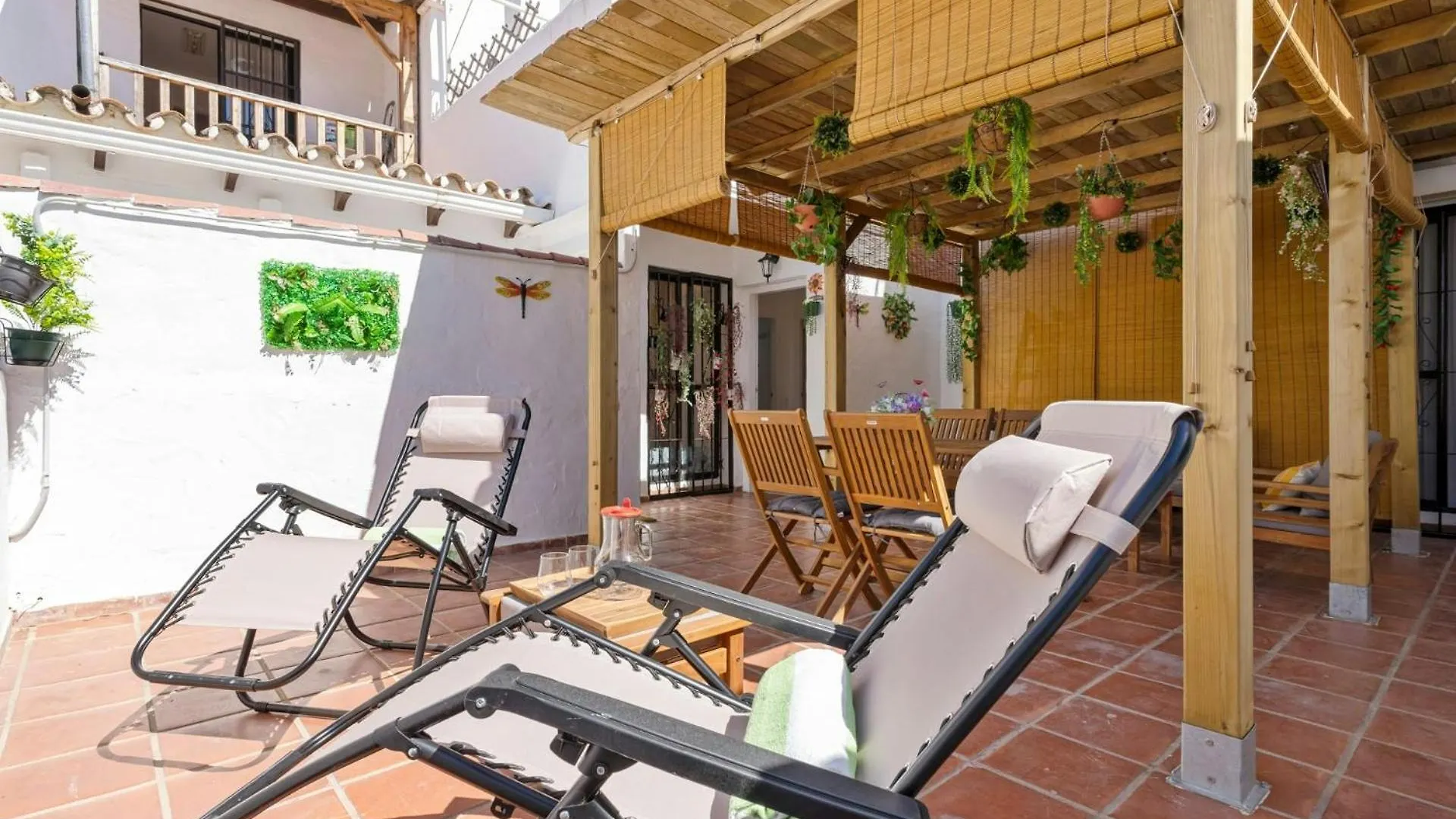 Encantador Piso Andaluz En 贝纳尔马德纳